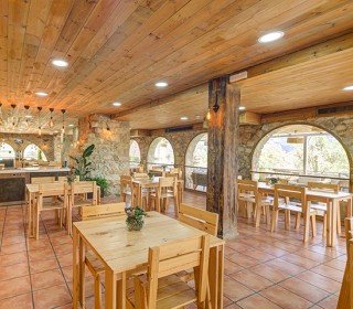 El Jou Nature dining rooms