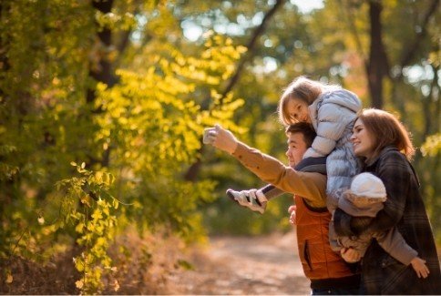 Quins són els avantatges de fer activitats amb nens a la natura?