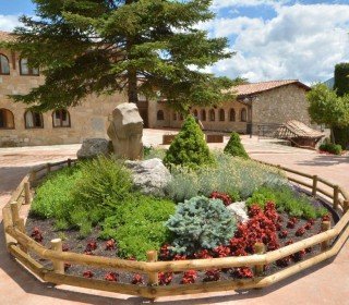 EASTER HOLIDAYS 2026 - From March 28 to April 6 -