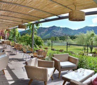 Terrasse Hôtel El Jou Nature, hôtel familial et rural