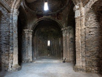 Monestir Santa Maria Lillet interior